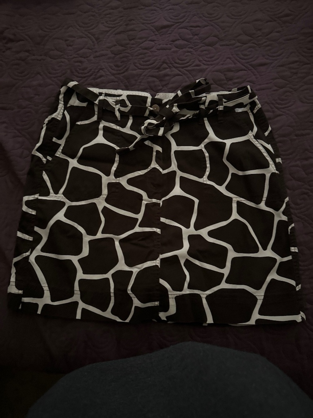 Cute giraffe brown print Lands End skort